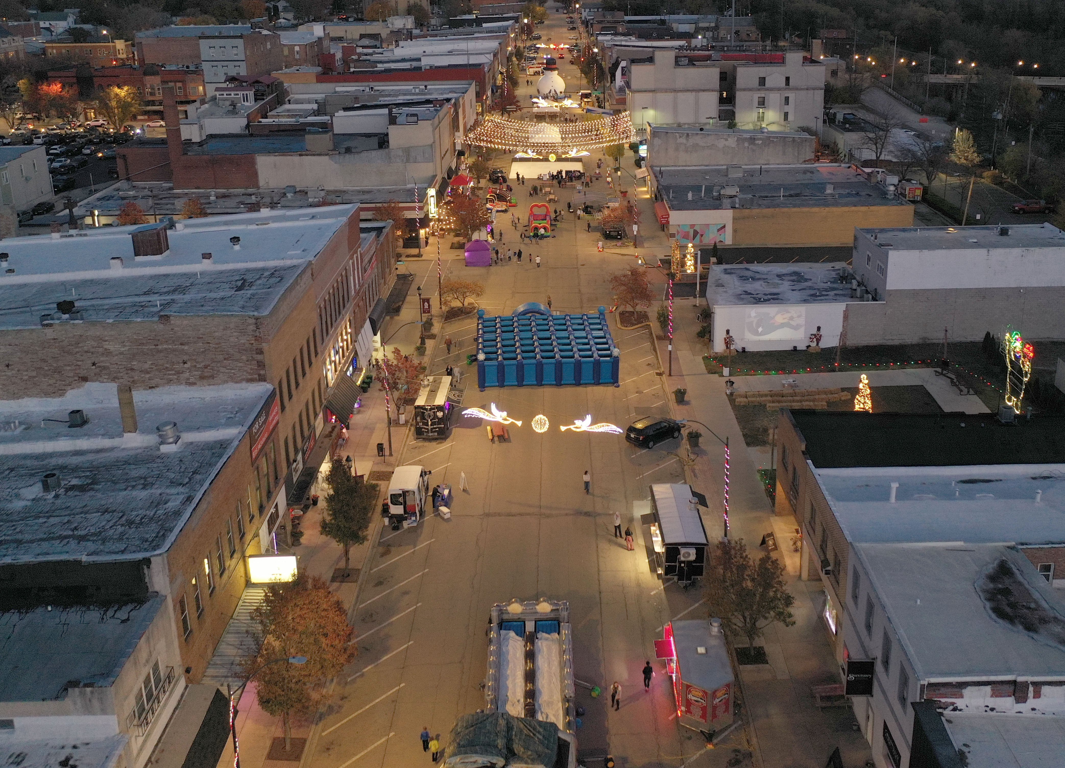 Drone show headlines second annual Frosty on First in La Salle — Buffalo Grove Dining news